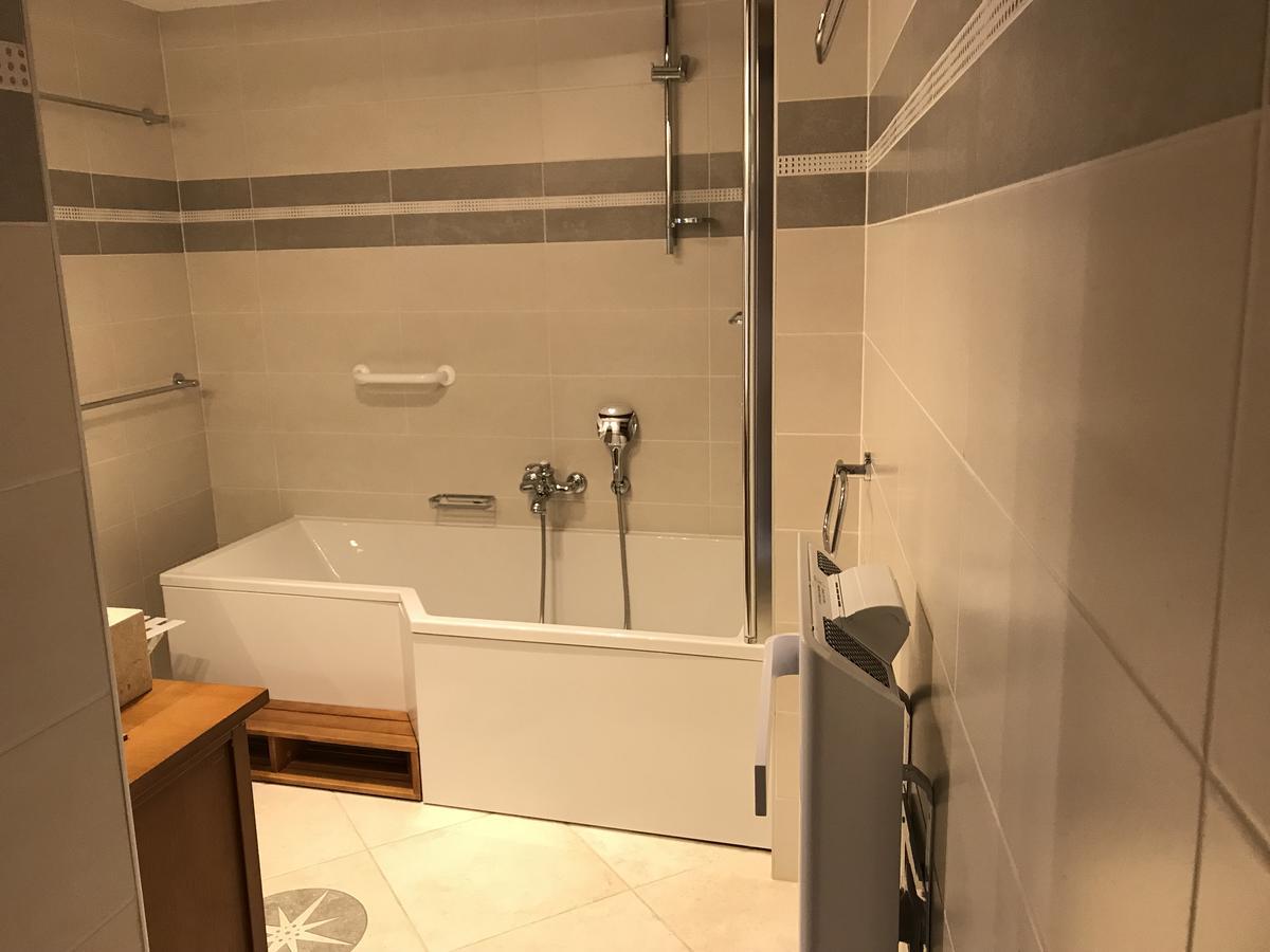 Portail Haut Bed & Breakfast Previnquieres ภายนอก รูปภาพ